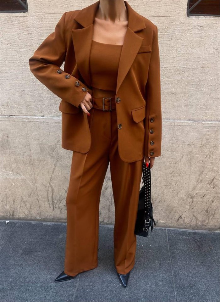 KOL 4 DÜĞME -  BÜSTİYERLİ 3 CEKET PANTOLON TAKIM - Kahverengi