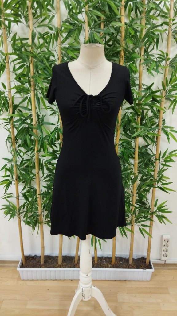 Kadın Kısa Kollu Derin Büzgülü V Yakalı Viskon Elbise