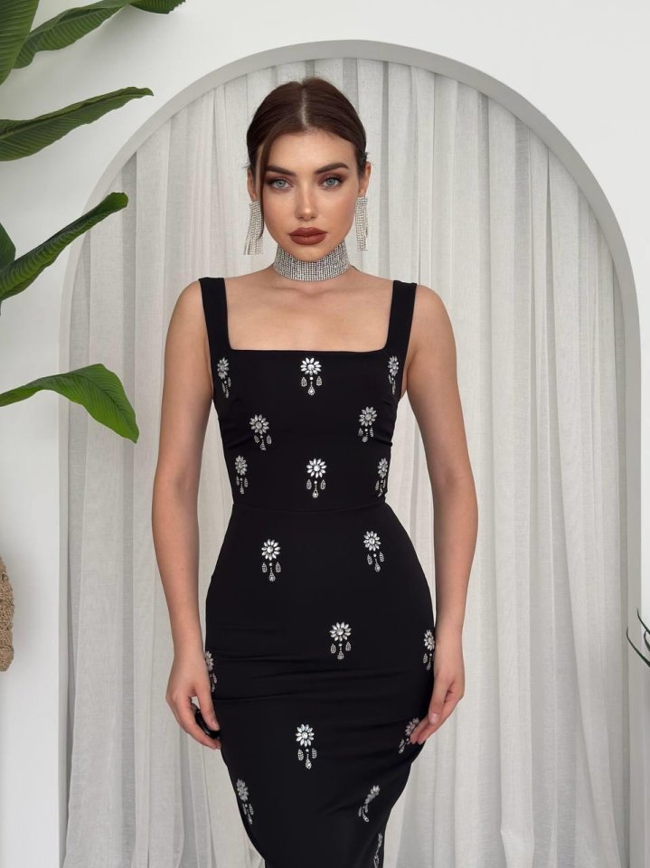 Ners Taş Detaylı Elbise