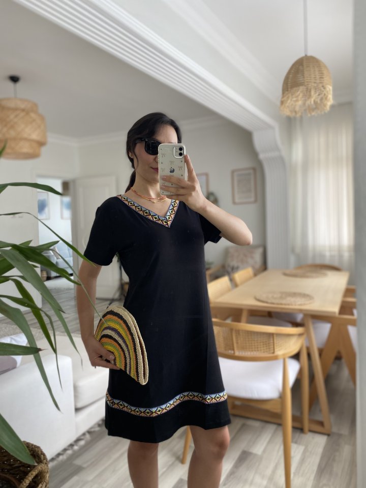 Kadın Kısa Kollu V Yakalı Etnik Desen şerit Detaylı Viskon Elbise