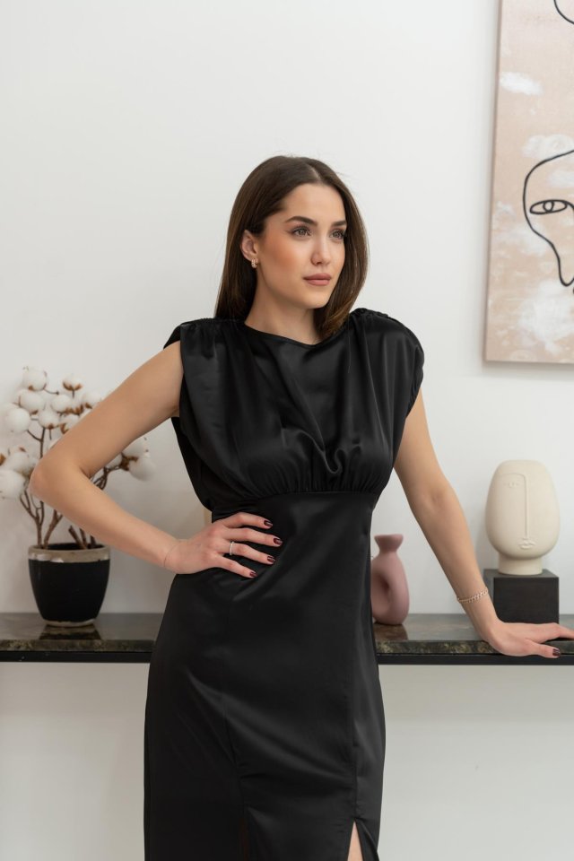 Siyah Eteği Yırtmaçlı Helen Elbise