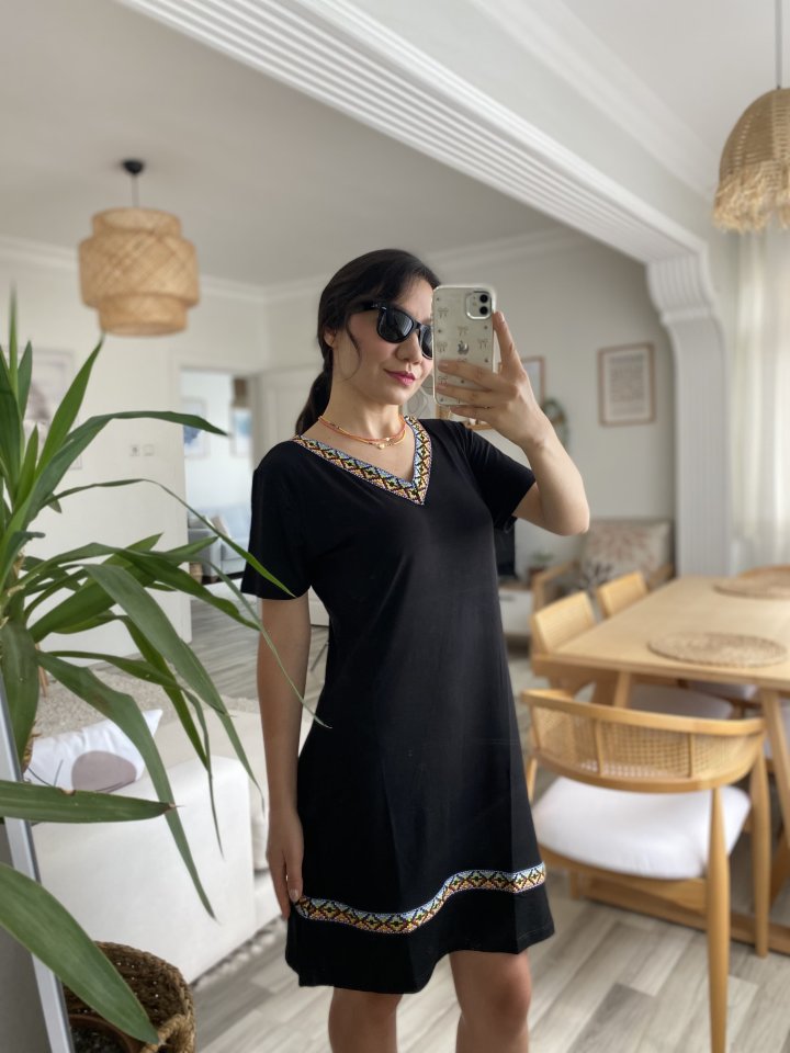 Kadın Kısa Kollu V Yakalı Etnik Desen şerit Detaylı Viskon Elbise