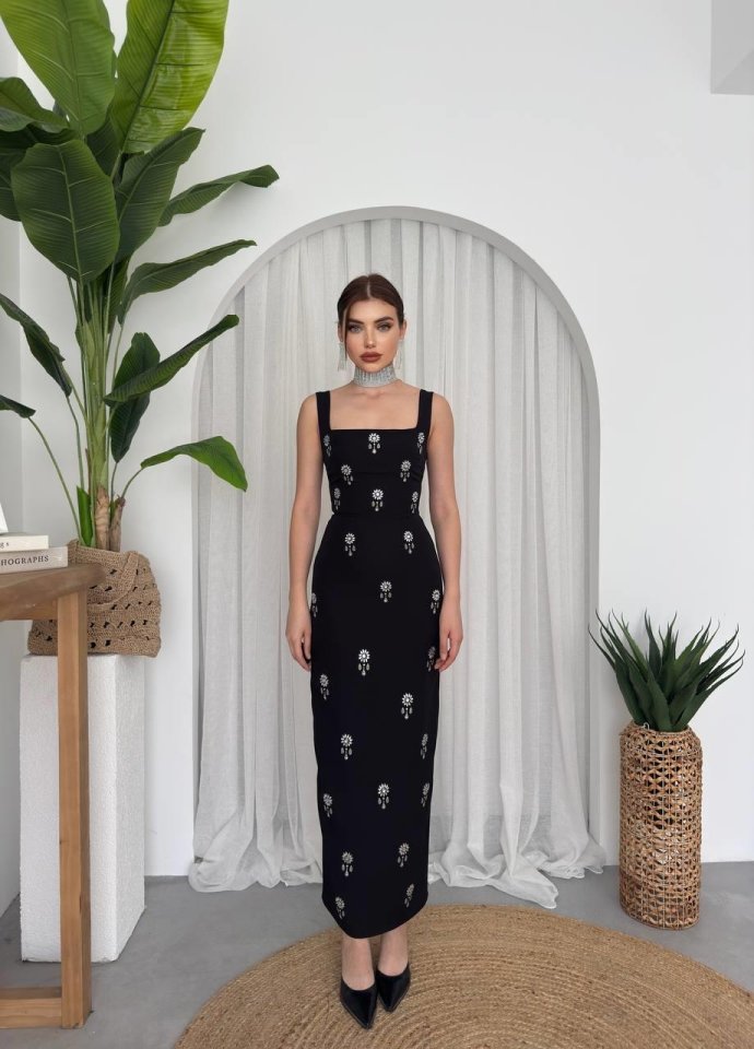 Ners Taş Detaylı Elbise