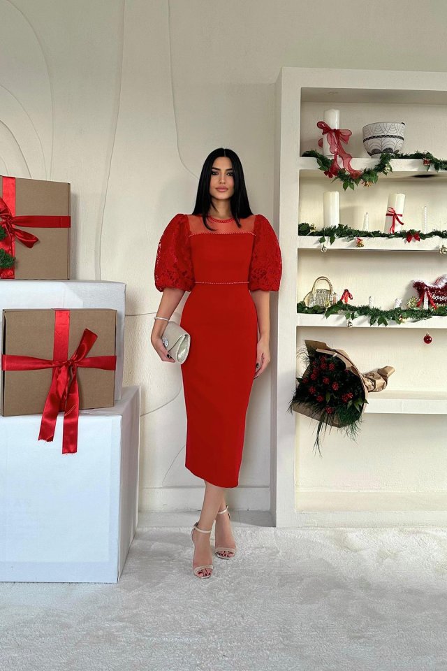Kırmızı İncili Tül Detay Elbise