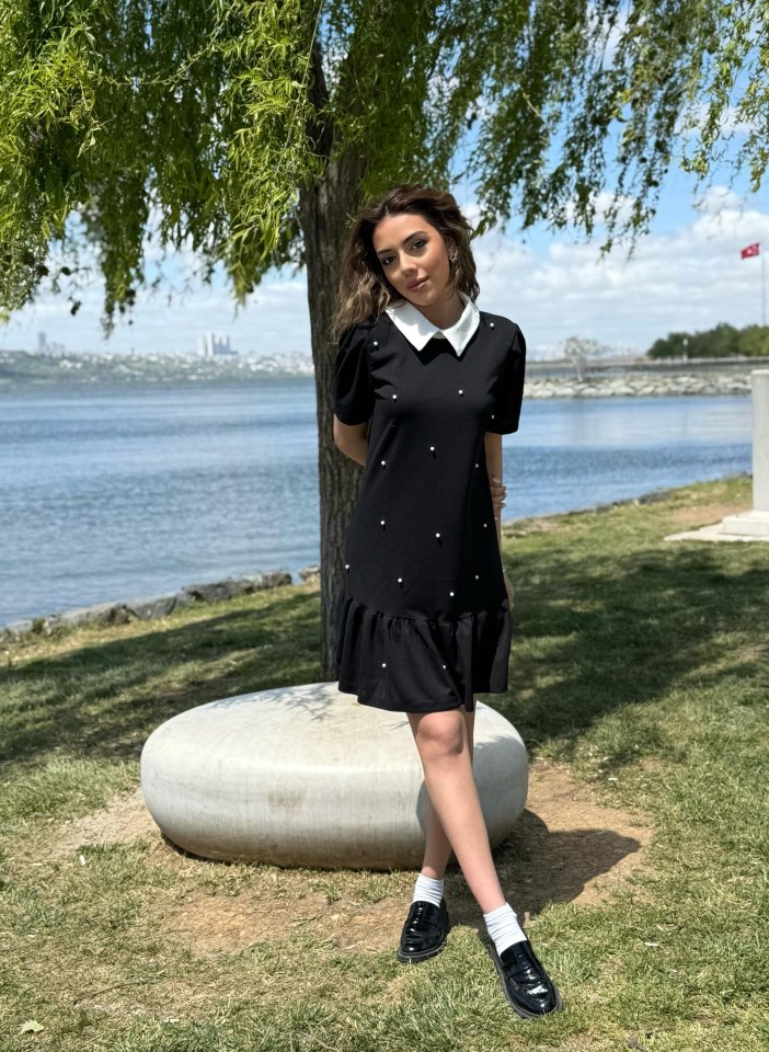 Kadın Kısa Kollu Yakalı Inci Detaylı Kısa Ithal Krep Elbise