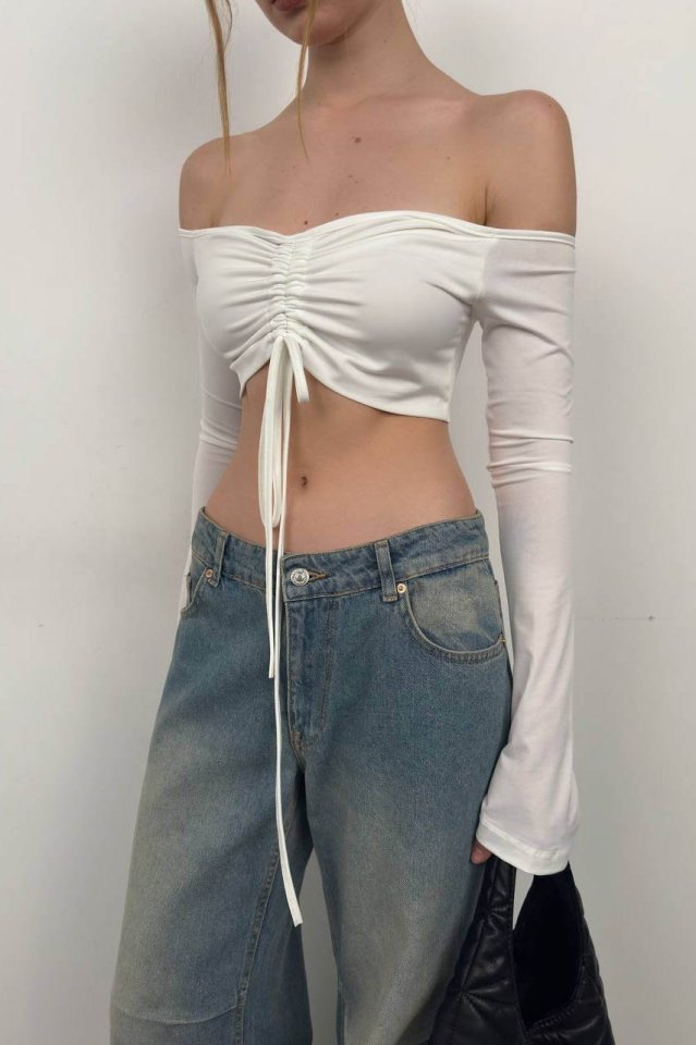 Kayık Yaka Asansörlü Bluz