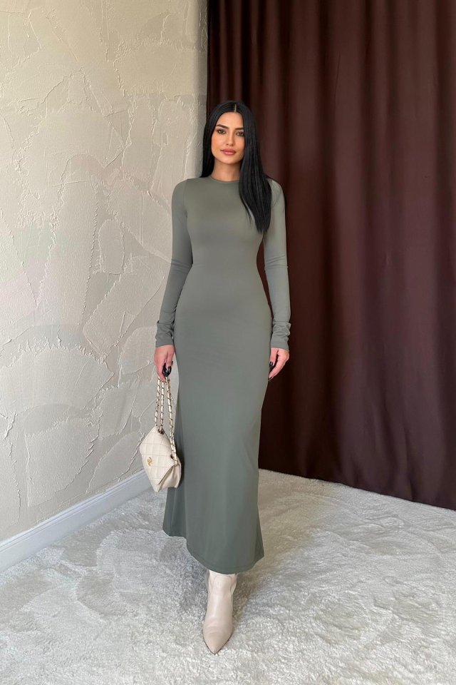 Haki Vücudu Saran Uzun Elbise
