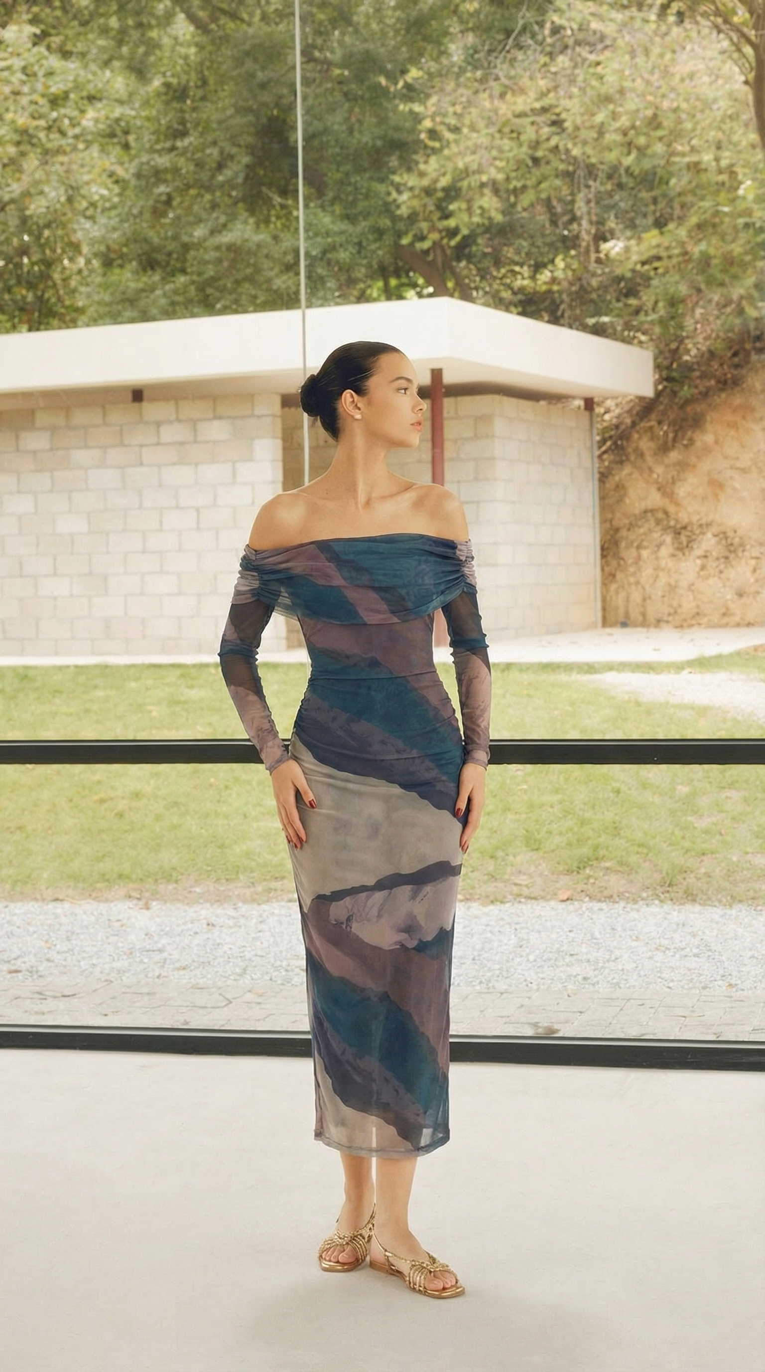 Madonna Yaka Desenli Tül Elbise