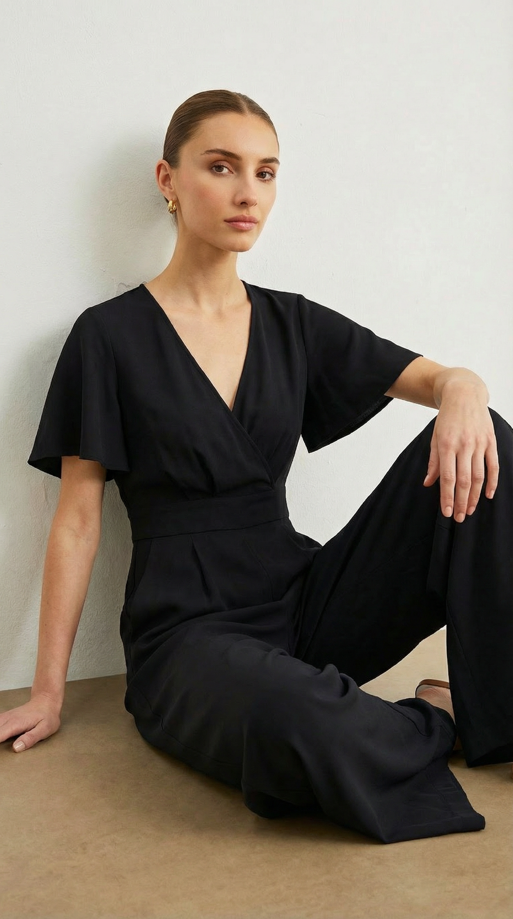 Sırt Dekolteli Kruvaze Yaka Siyah Tulum