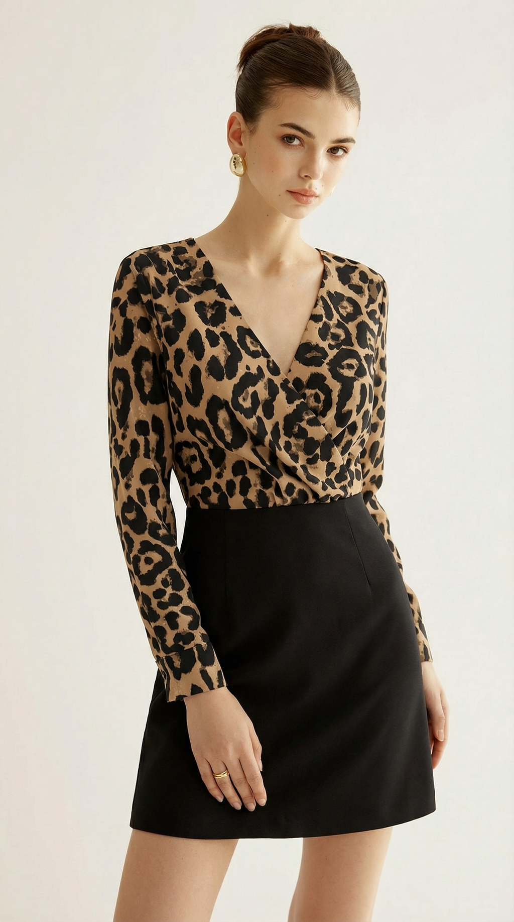 Leopar Desenli Kruvaze Yaka Mini Elbise