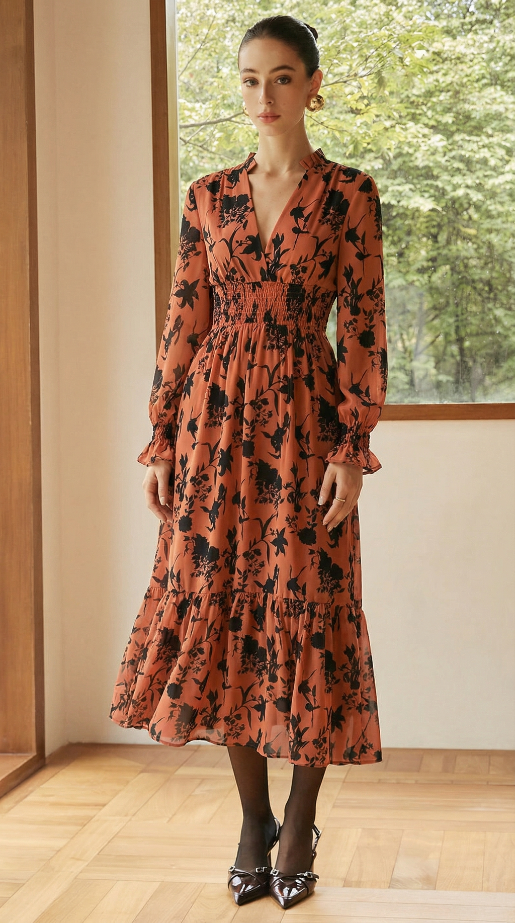 Siyah Çiçek Desenli Kruvaze Yakalı Maksi Elbise