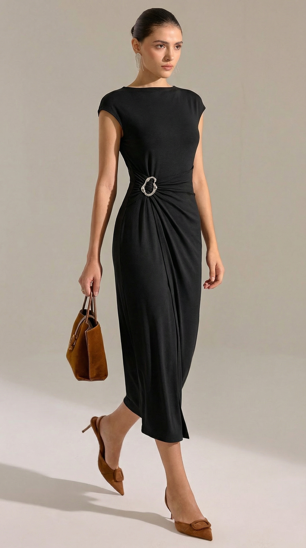 Toka Detaylı Siyah Modal Maxi Elbise