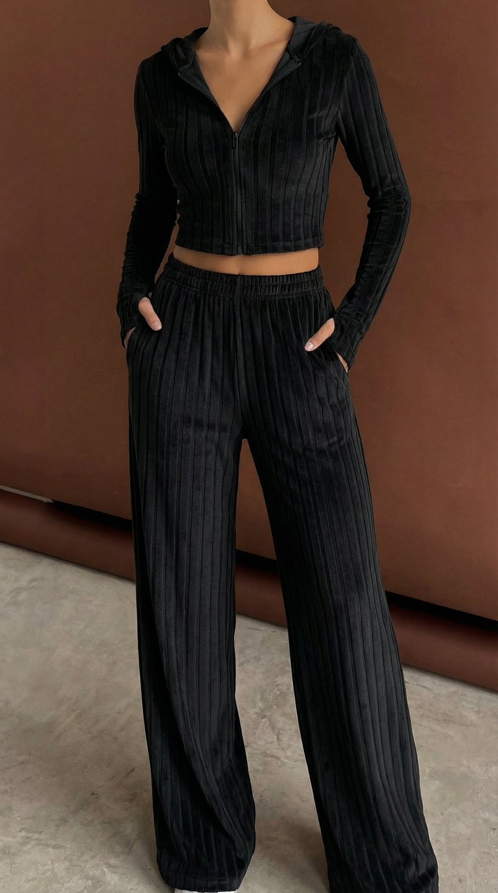 Fermuar Detaylı Kapüşonlu Kadife İkili Takım