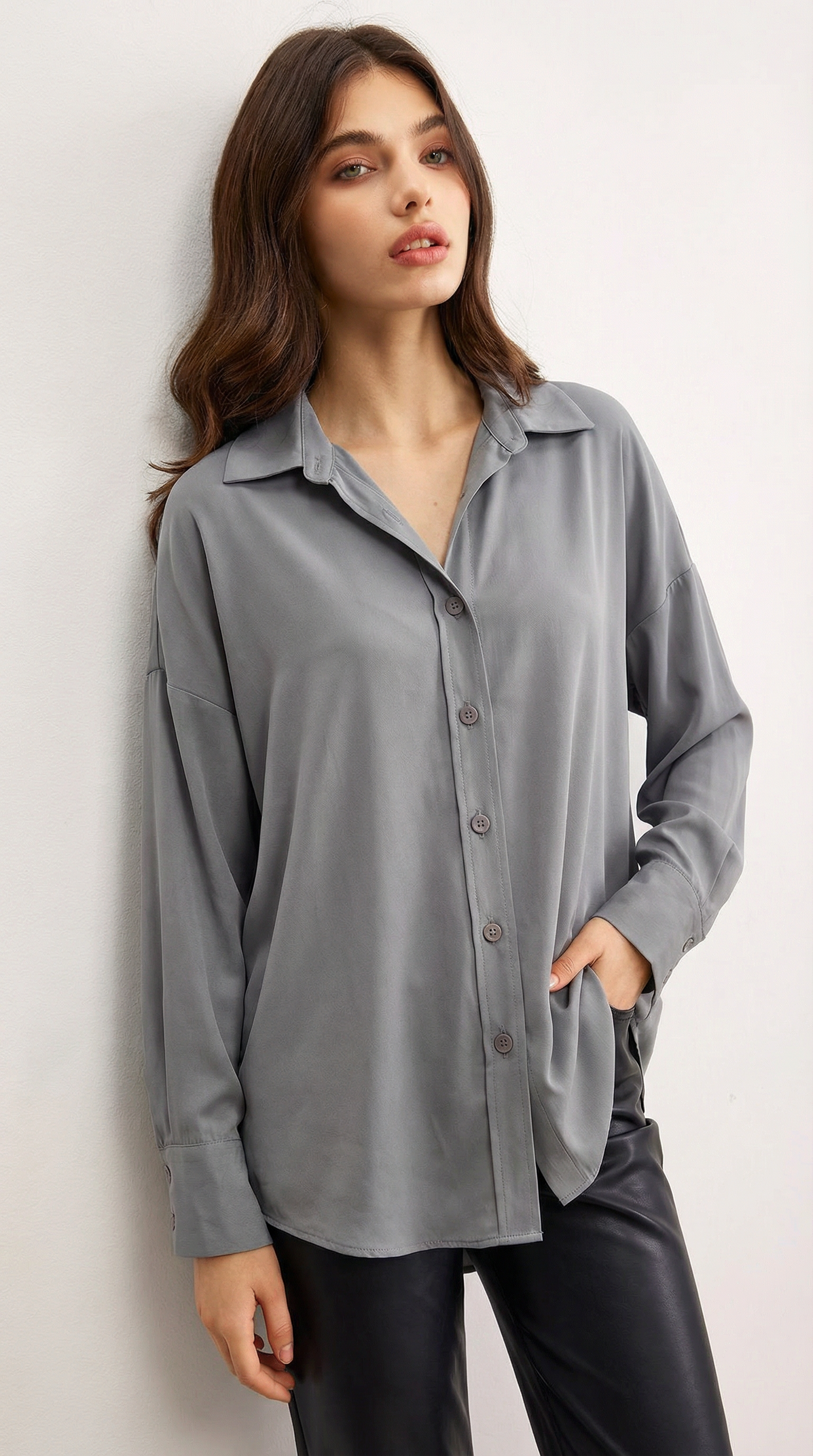 Geniş Manşetli Dökümlü Gömlek - Gri