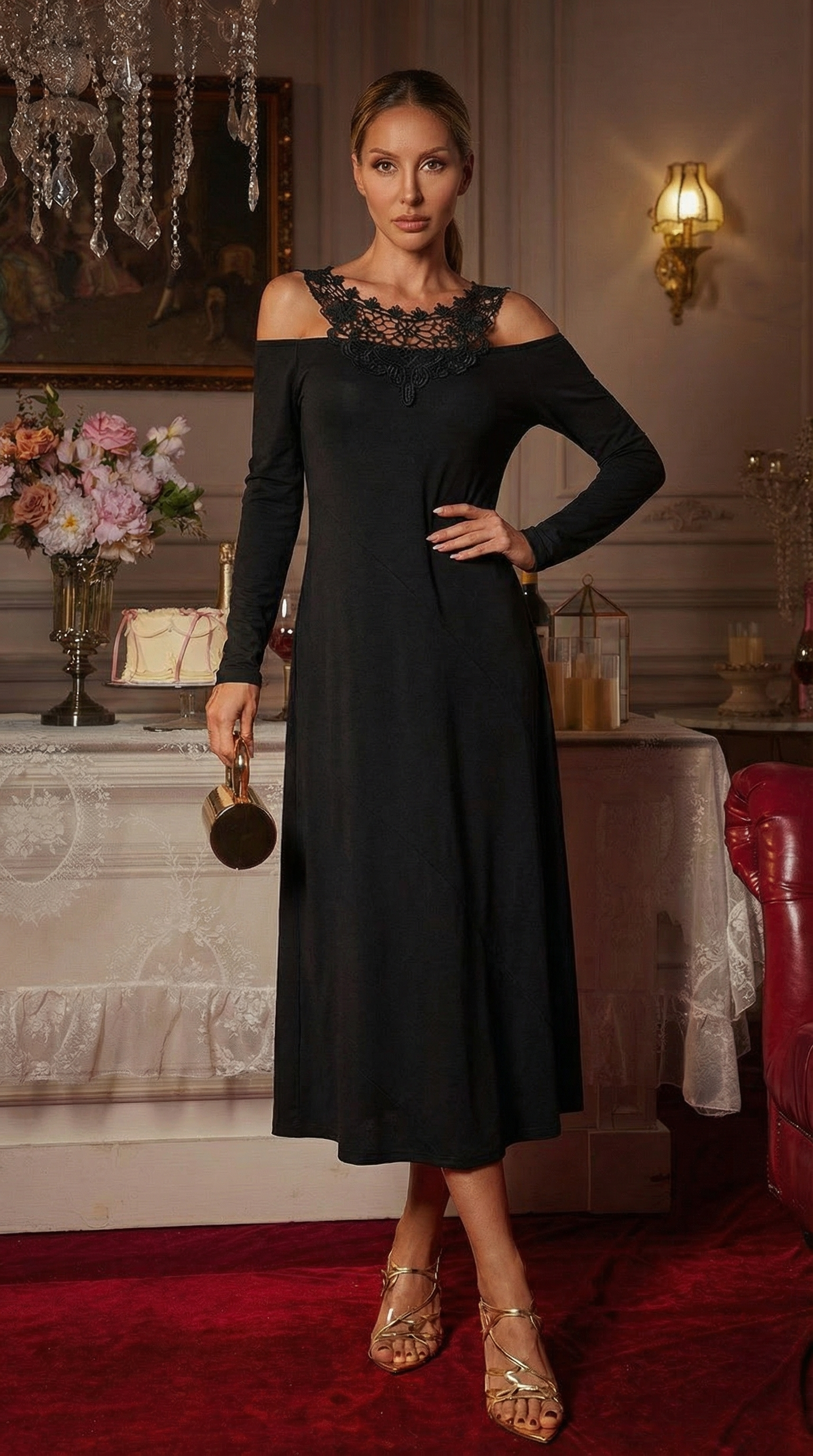 Güpür Detaylı Madonna Yaka Siyah Midi Elbise