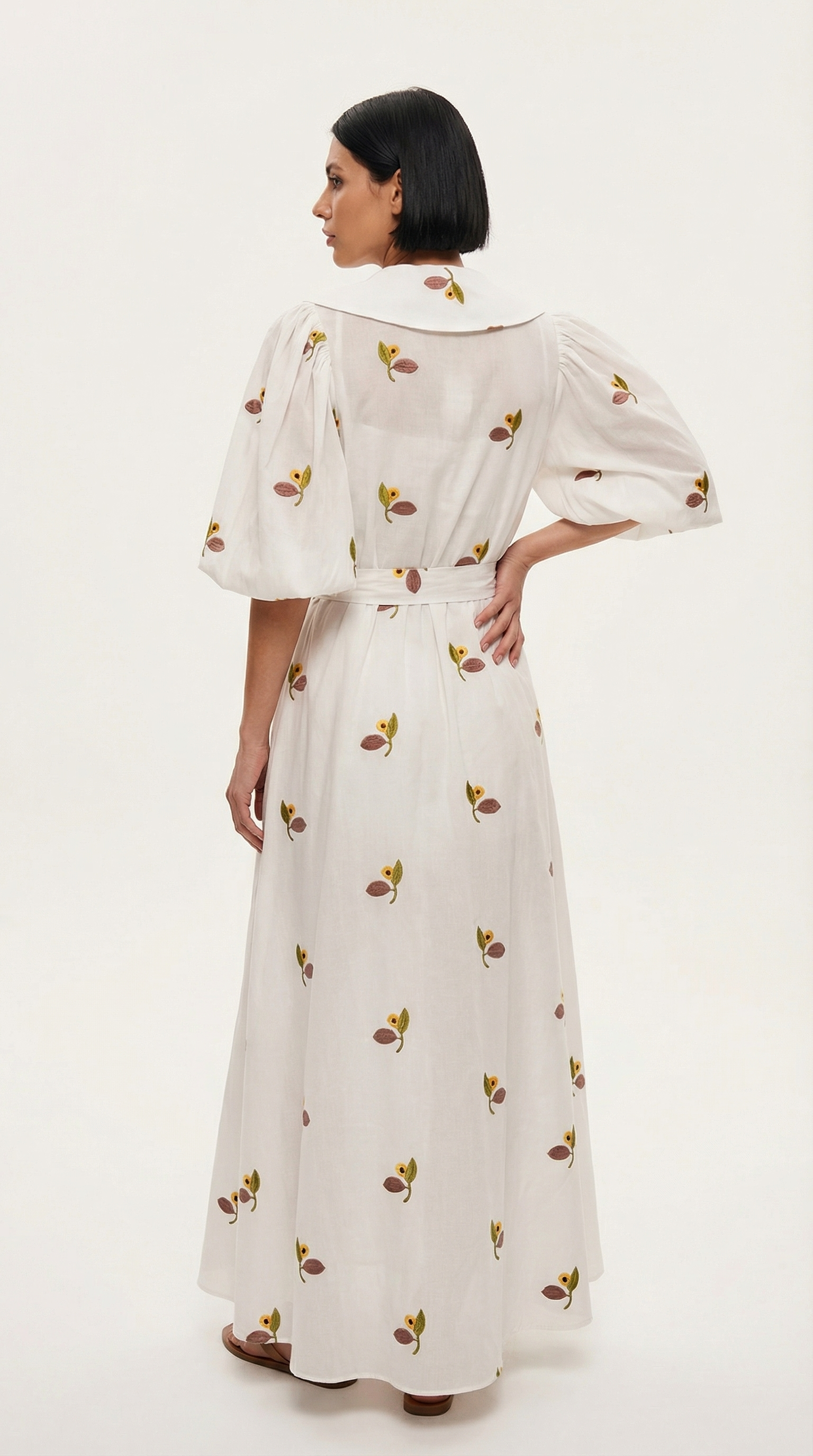 Çiçek Motifli Kuşaklı Uzun Elbise