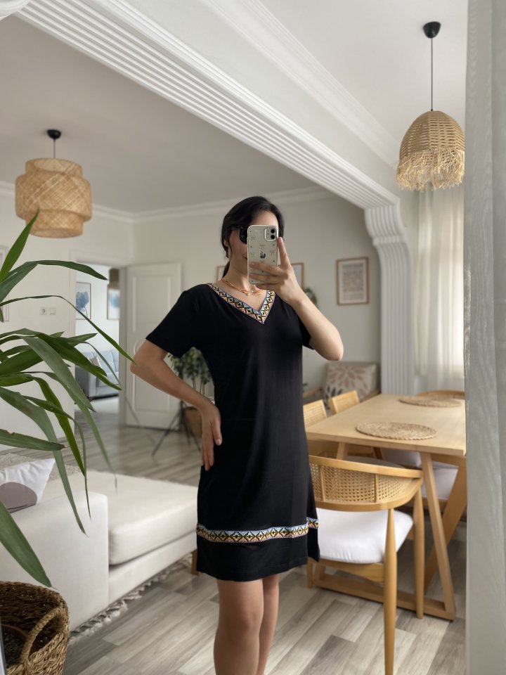 Kadın Kısa Kollu V Yakalı Etnik Desen şerit Detaylı Viskon Elbise