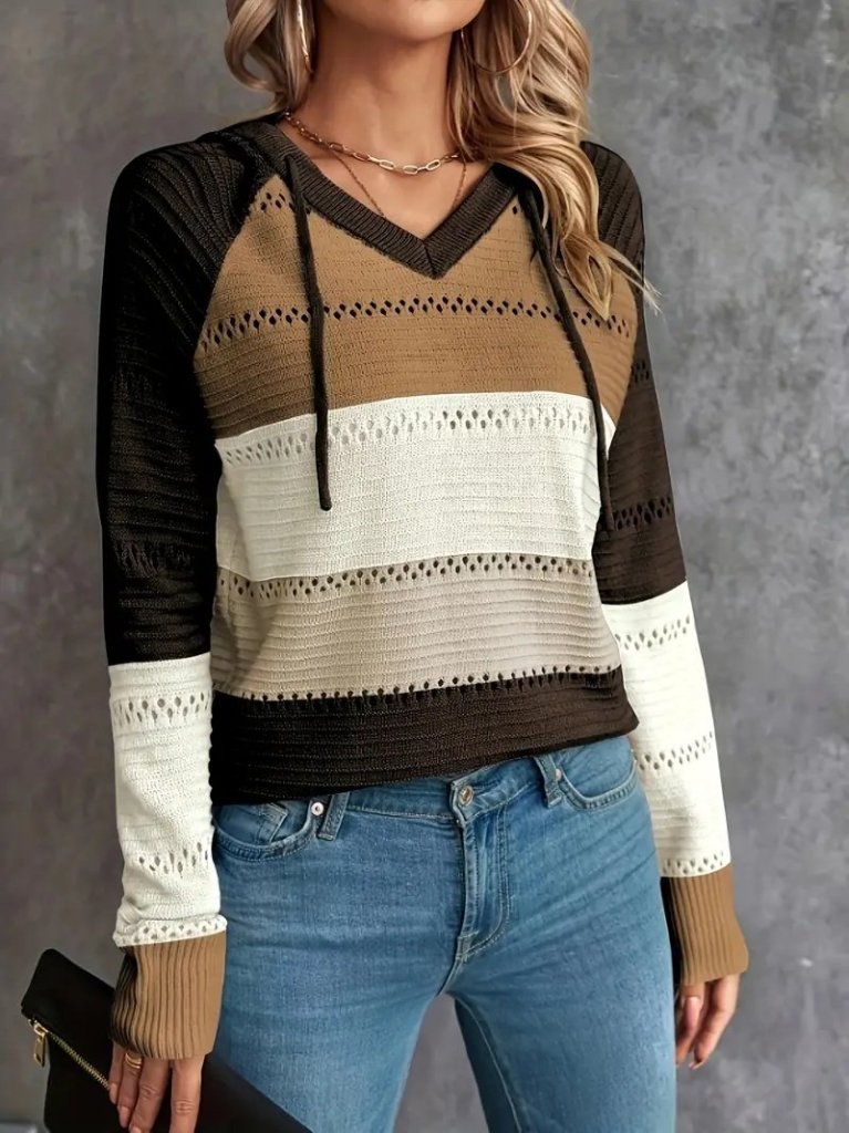 Kadın Uzun Kollu V Yakalı Bağcıklı Kapşonlu Triko Bluz