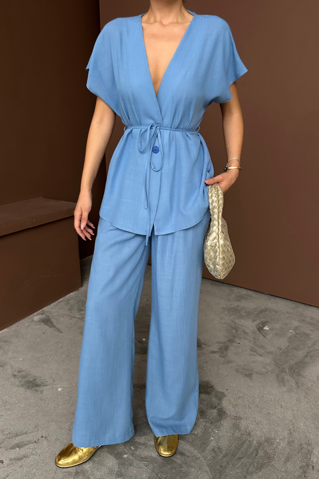 KETEN V YAKA BELDEN BAĞLAMALI BLUZ-PANTOLON TAKIM - Mavi