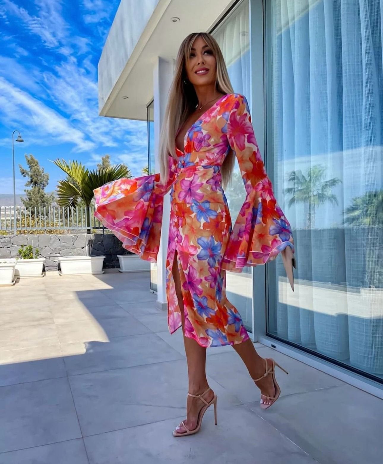 Kadın Göğüs Dekolteli Kolları Volan Detay Astarlı Tül Elbise