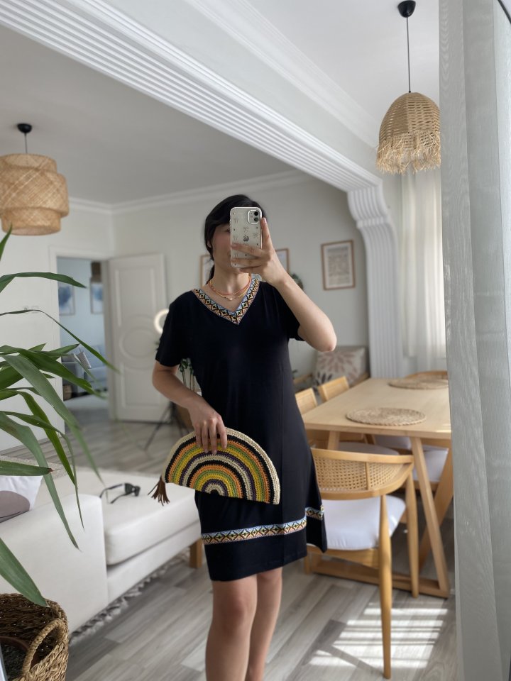 Kadın Kısa Kollu V Yakalı Etnik Desen şerit Detaylı Viskon Elbise