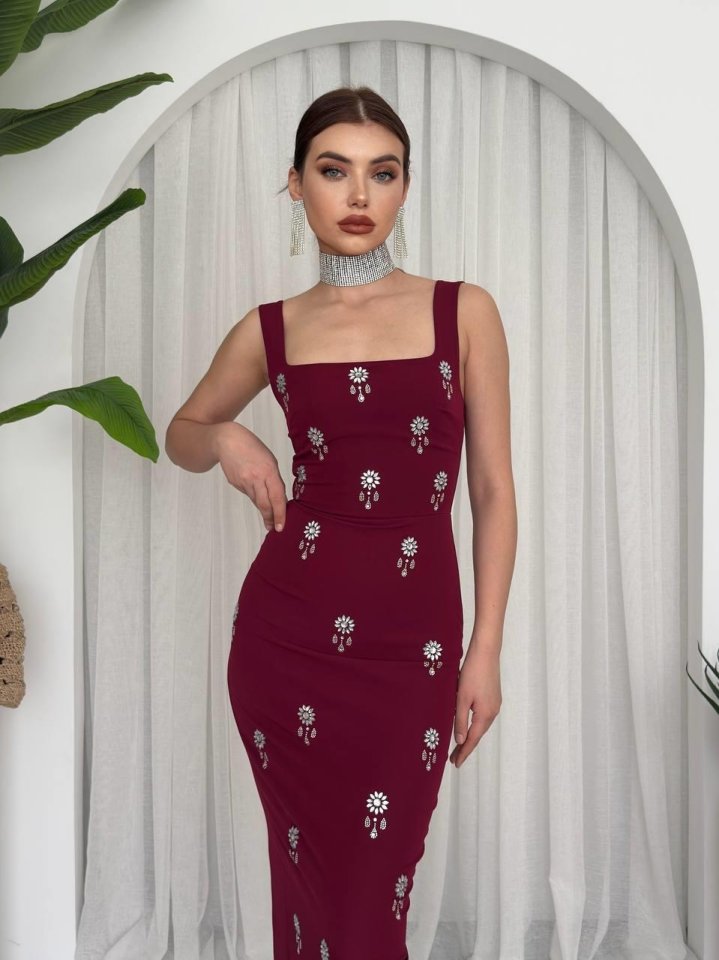 Ners Taş Detaylı Elbise