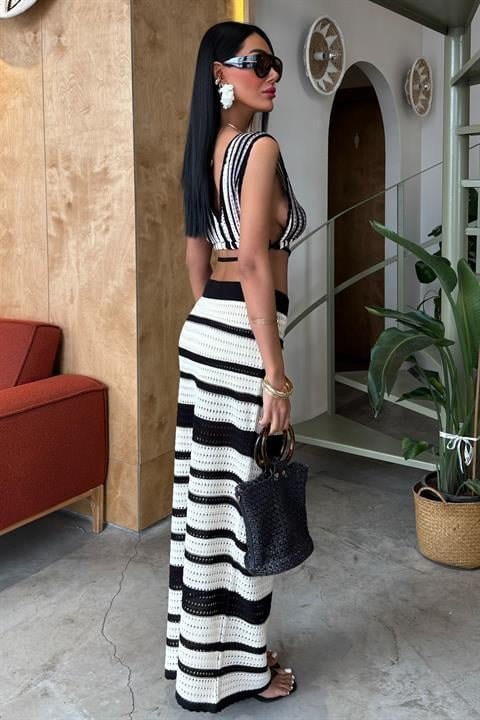 Çizgili Bikini Üst Ve Etek Triko Takım 10110