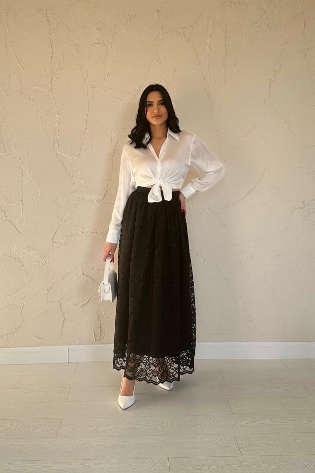 Siyah Dantelli Uzun Etek