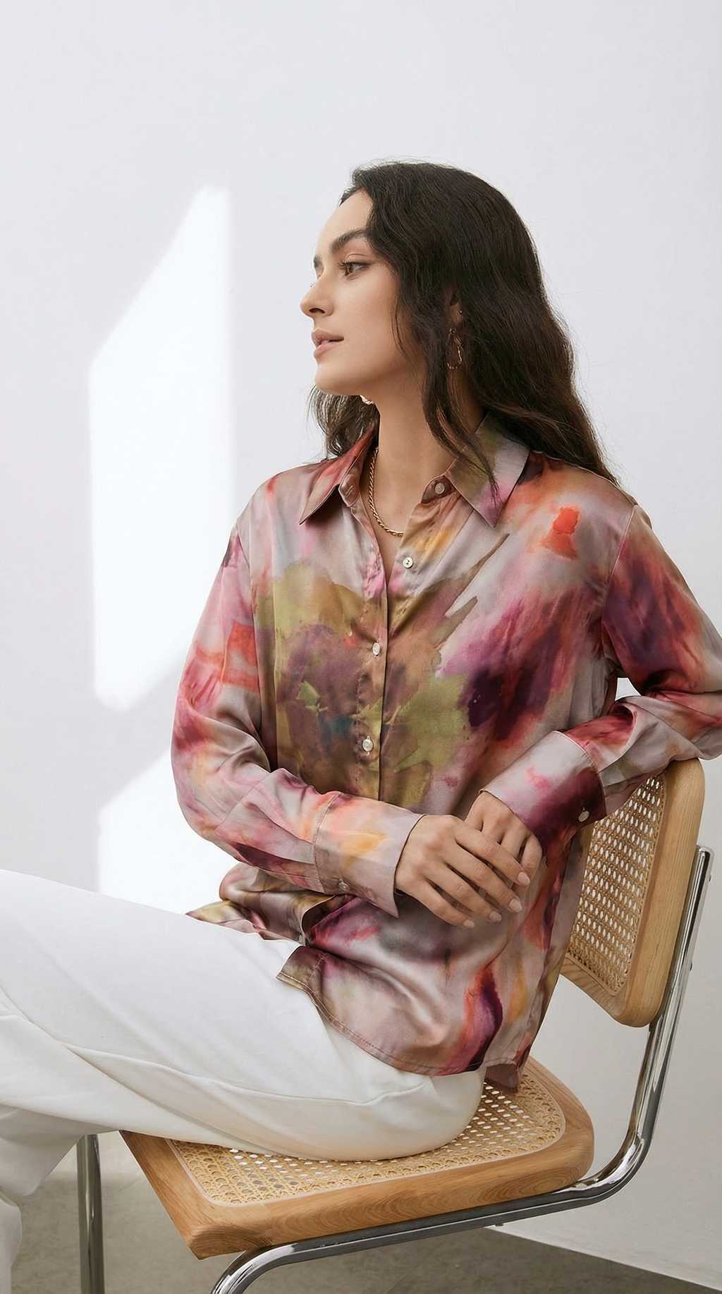 Batik Desenli Düğmeli Saten Gömlek